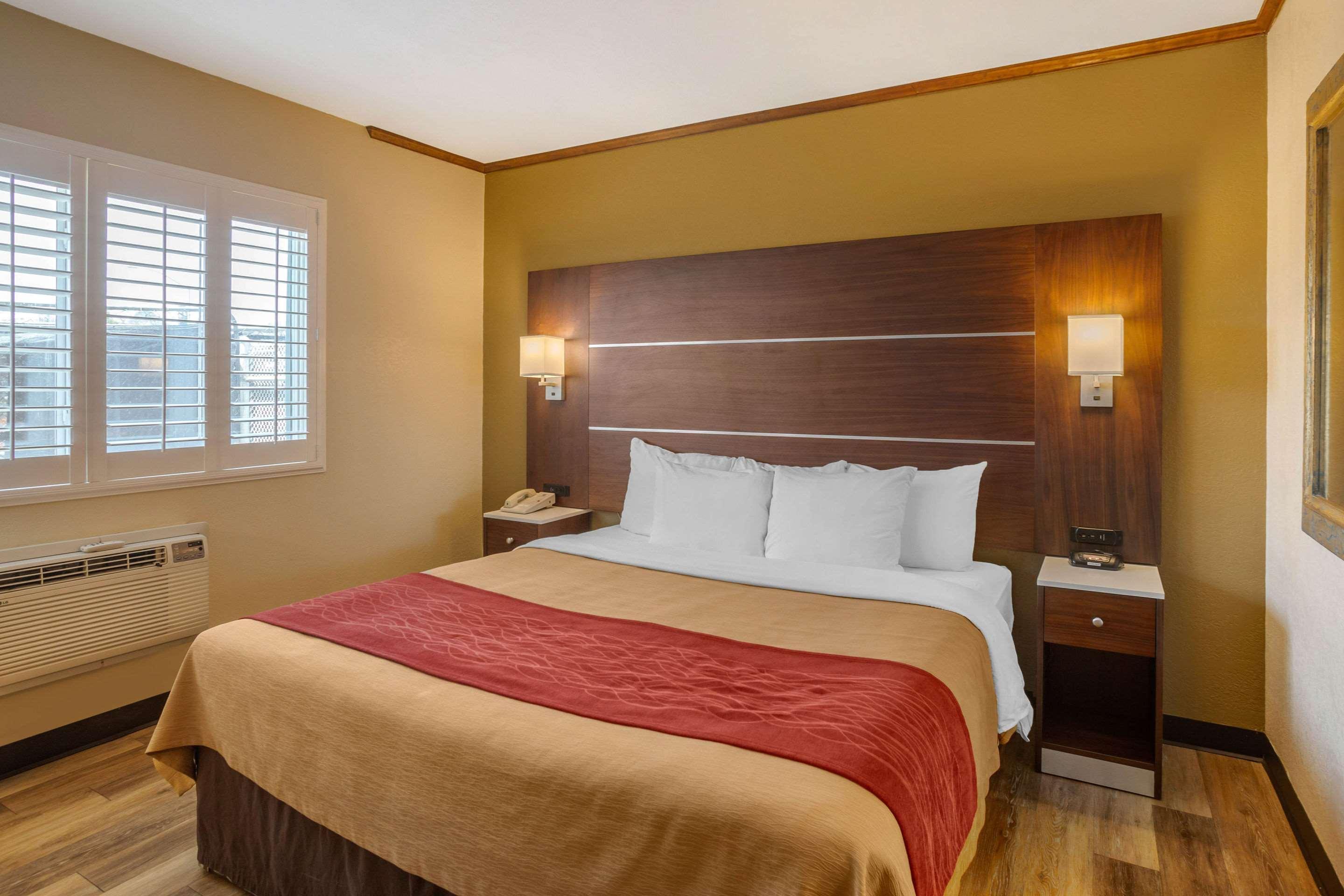 Comfort Inn San Diego Airport At The Harbor Exterior foto