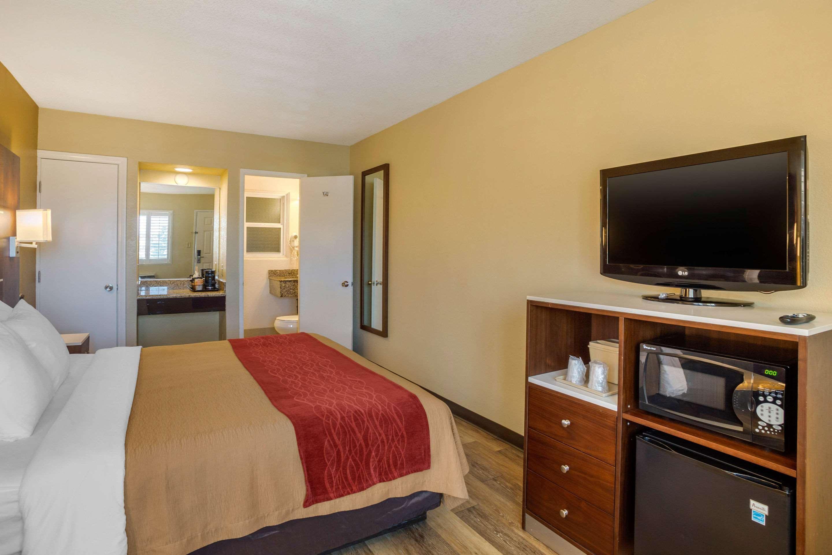 Comfort Inn San Diego Airport At The Harbor Exterior foto