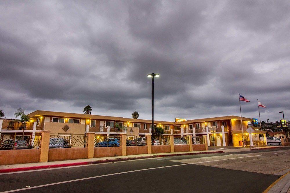 Comfort Inn San Diego Airport At The Harbor Exterior foto