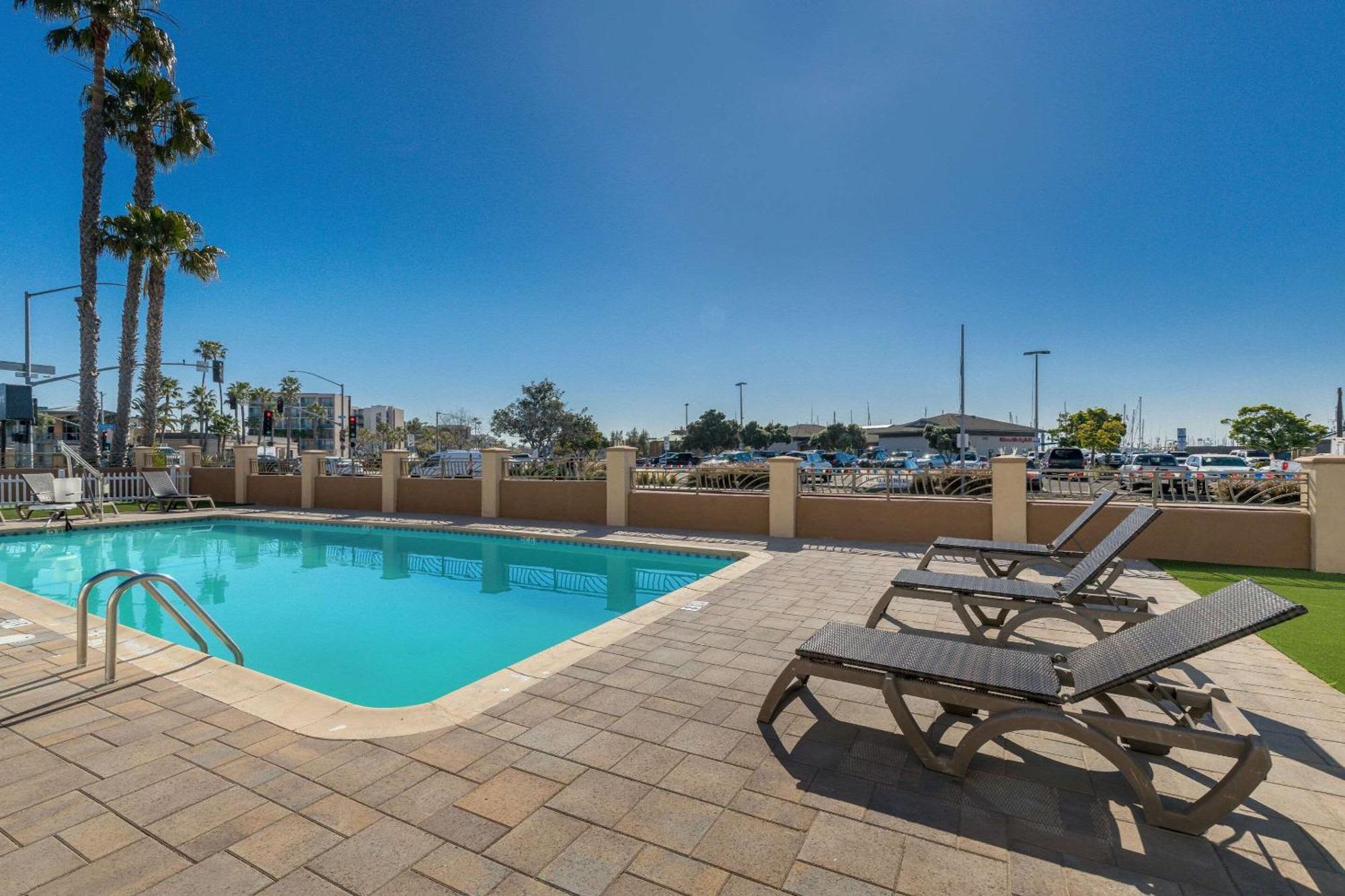 Comfort Inn San Diego Airport At The Harbor Exterior foto