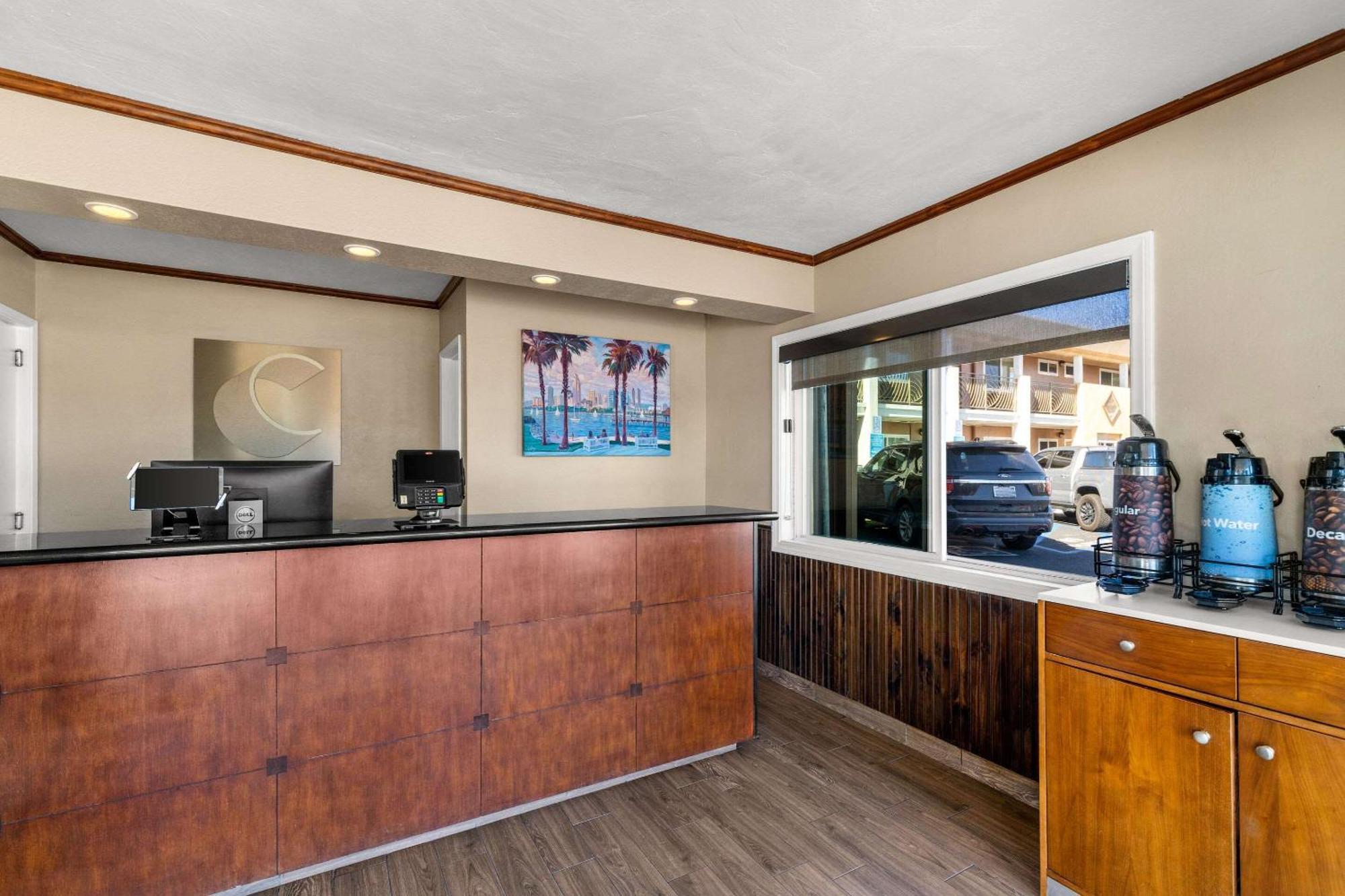 Comfort Inn San Diego Airport At The Harbor Exterior foto