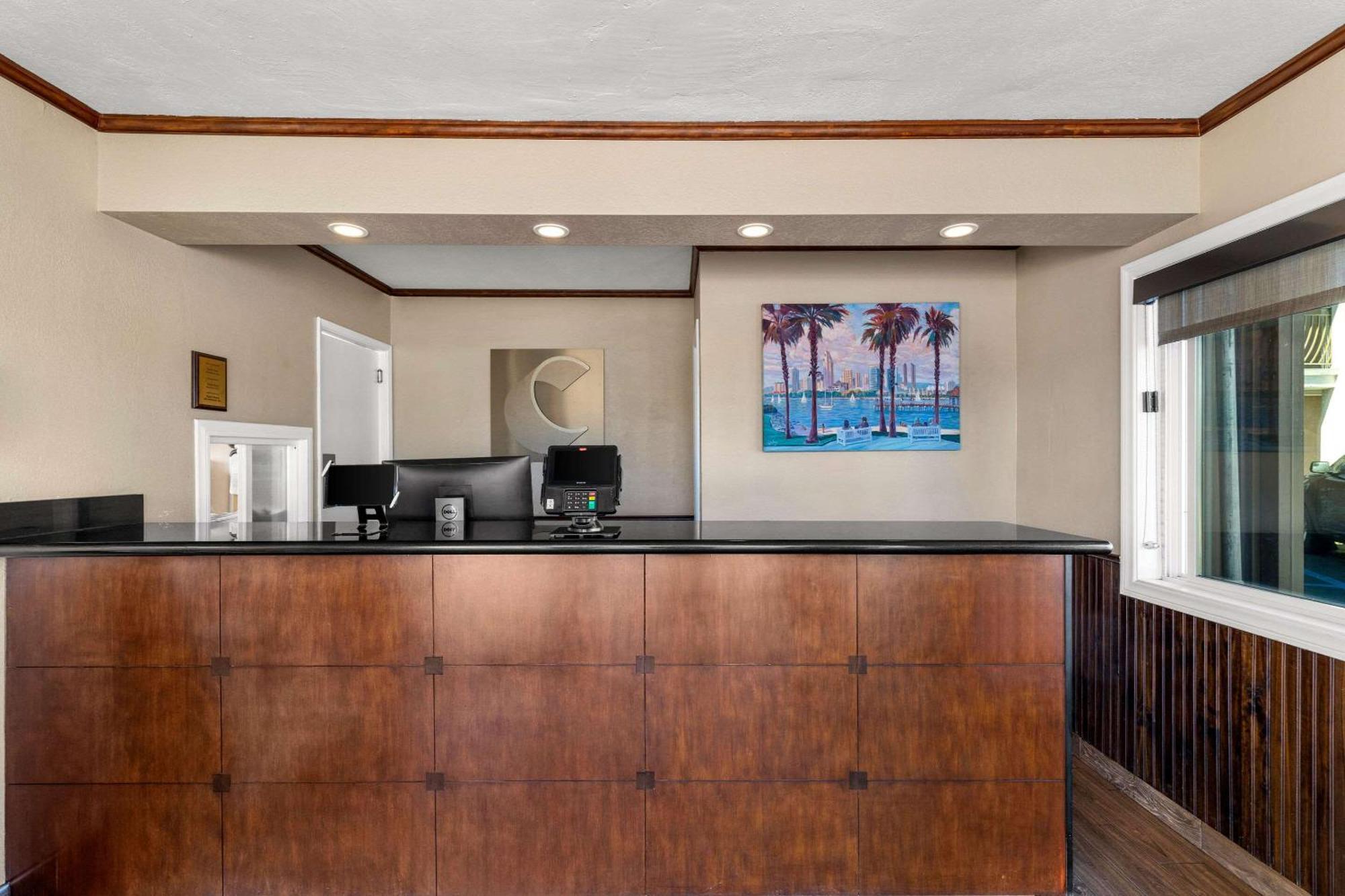 Comfort Inn San Diego Airport At The Harbor Exterior foto